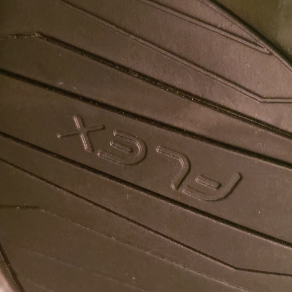 Life Stride Memory Foam Blue Alligator sandals - Picture 8 of 8